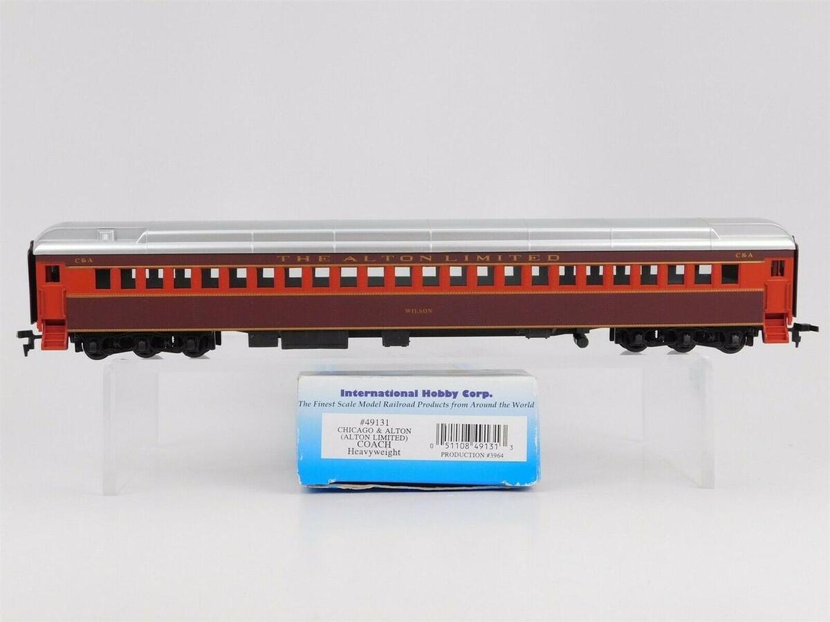 IHC 49131 HO Scale C&A Heavyweight Coach 