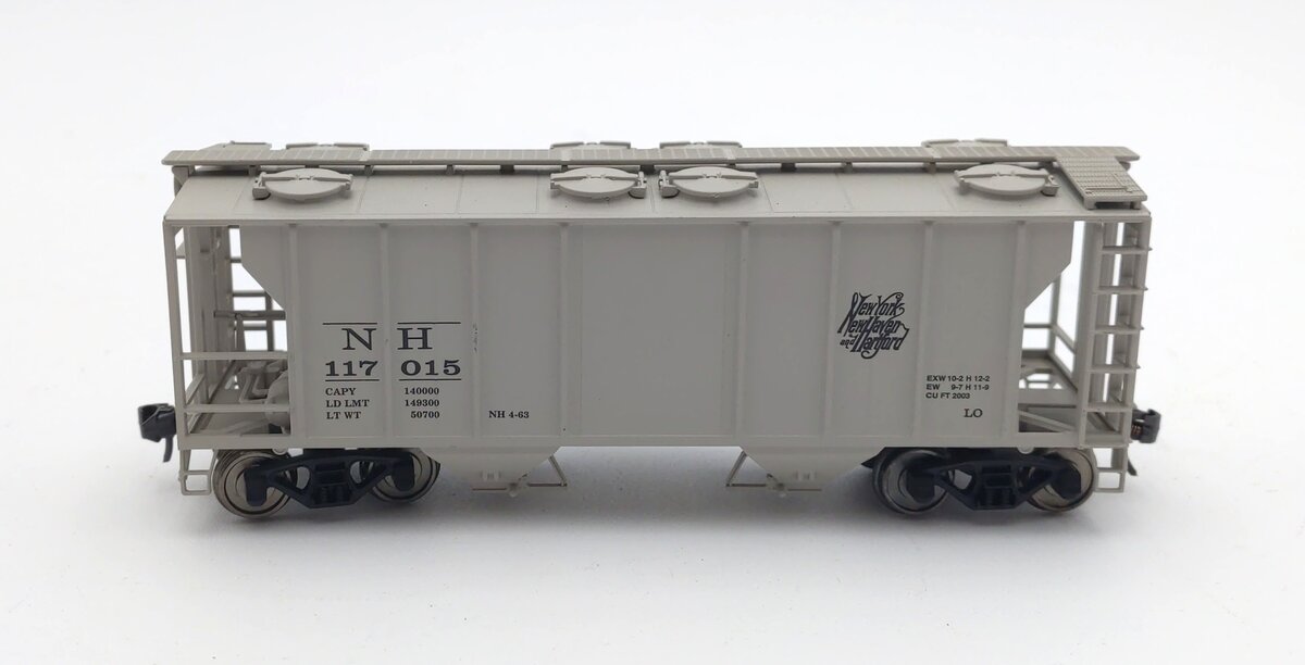 Atlas 1814 HO Scale New Haven PS-2 2-Bay Covered Hopper #117015 LN/Box