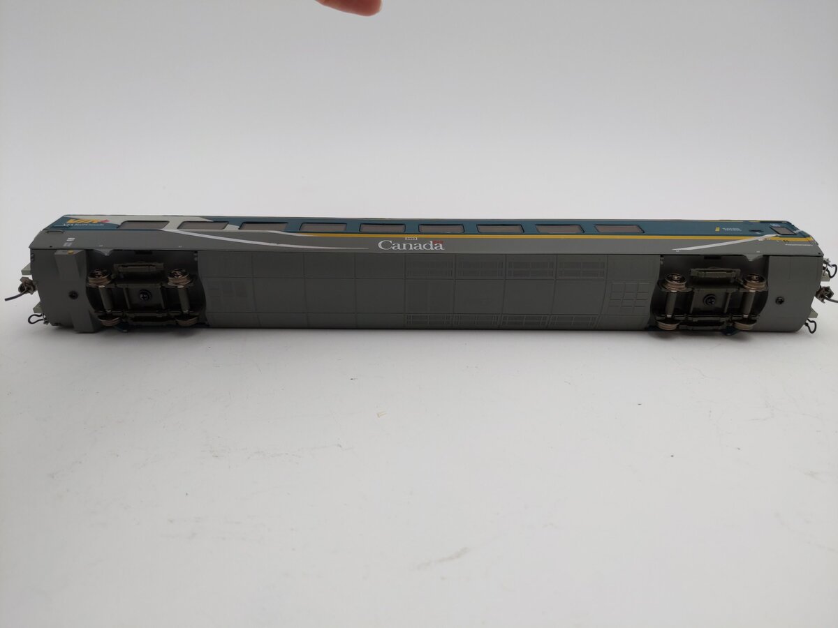Rapido Trains 108046 HO VIA Rail (Green Scheme) LRC Club Car #3453