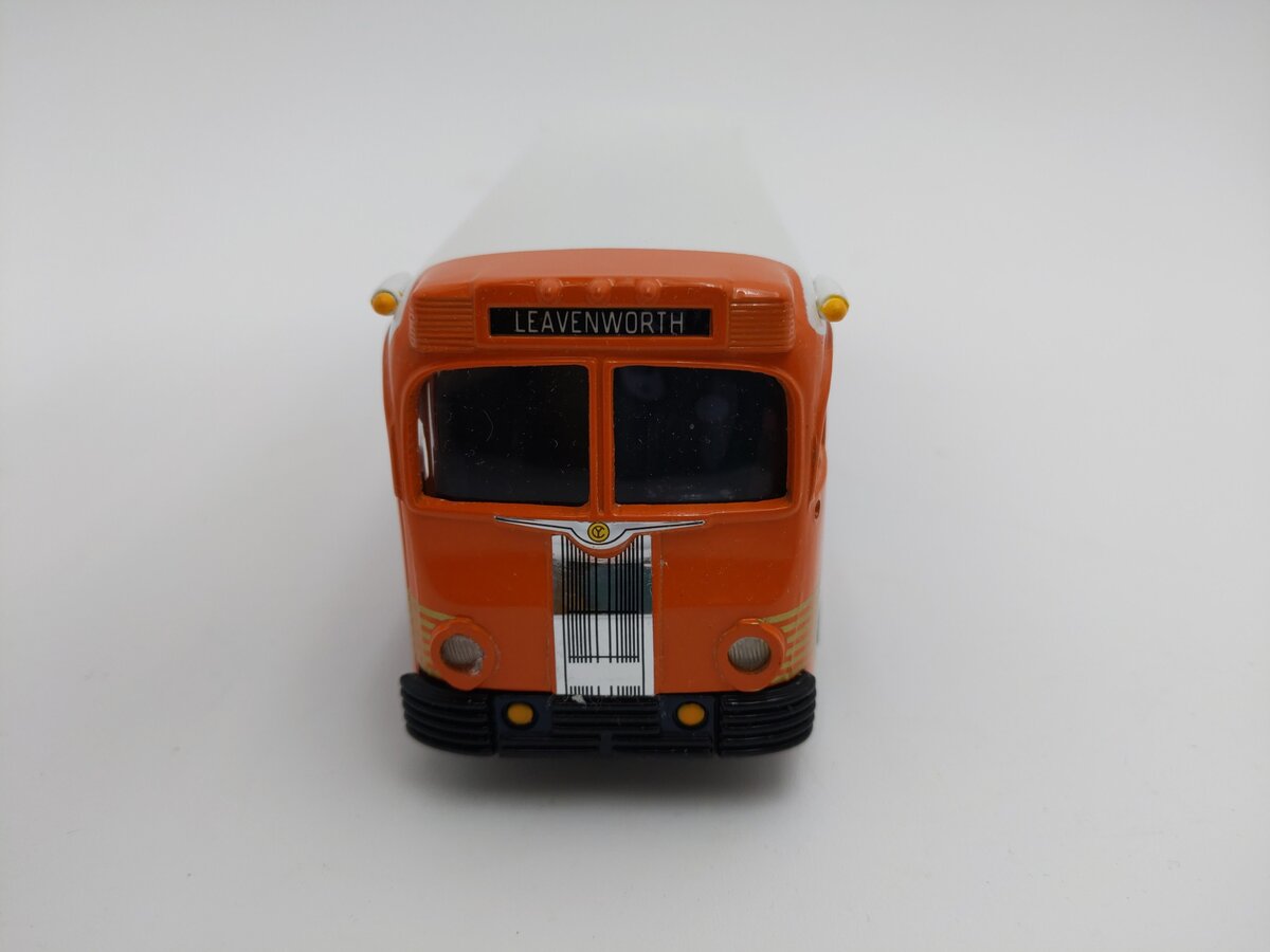 Corgi 53905 1:50 Washington Motor Coach Northern Short Line Yellow Coach 743