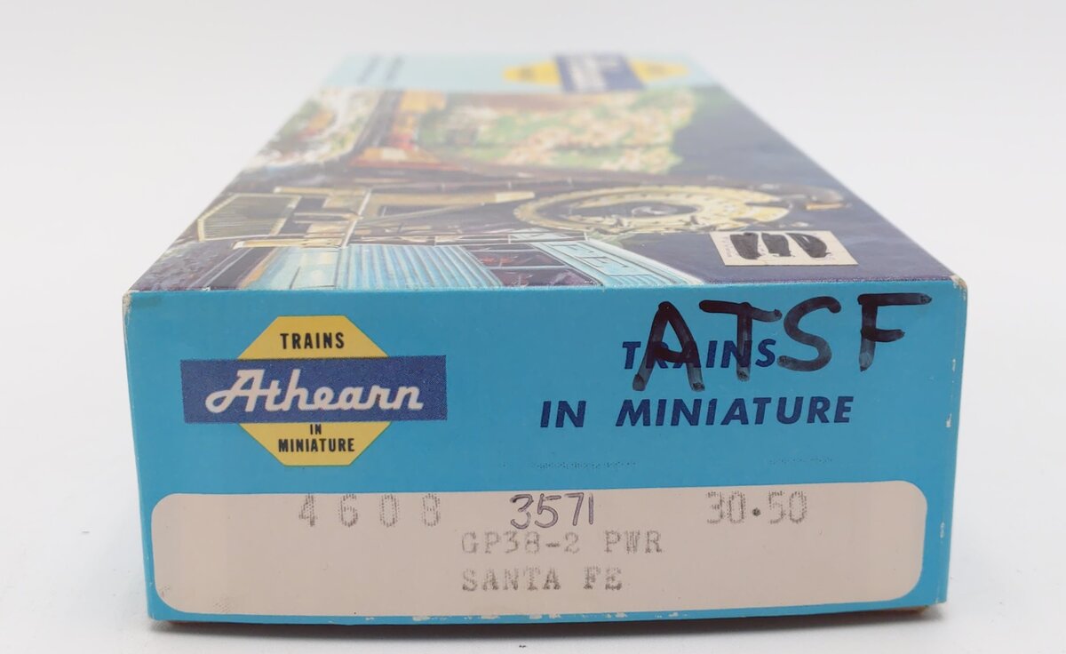 Athearn 4608 HO Santa Fe GP38-2 Diesel Locomotive #3571