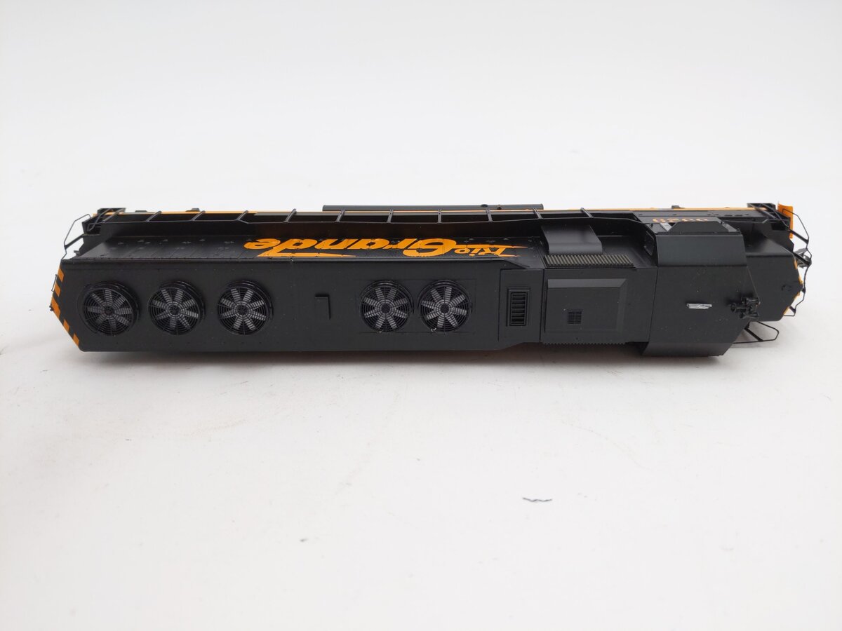 Athearn 95429 HO D&RGW SD45 Diesel Locomotive #5329 w/DCC LN/Box