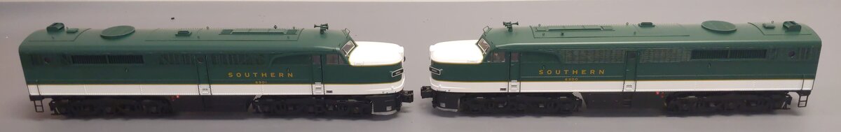 Lionel 6-82238 Southern ALCO PA A-A Diesel Locomotive #6900/6901