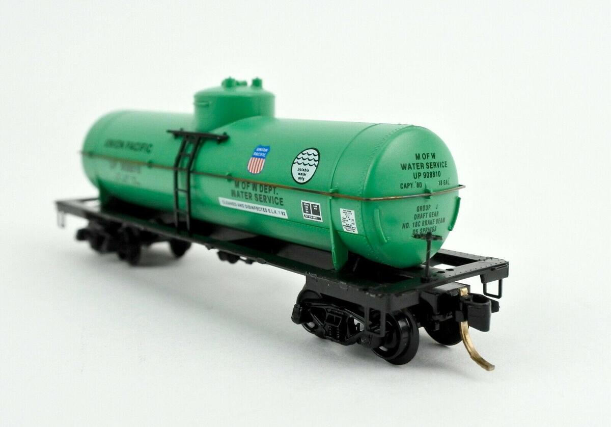 Micro-Trains 06500340 N Scale Union Pacific 39' Single Dome Tank Car #908810