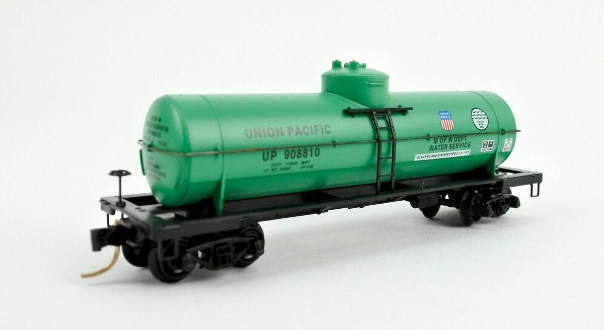 Micro-Trains 06500340 N Scale Union Pacific 39' Single Dome Tank Car #908810