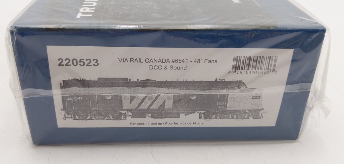 Rapido Trains 220523 HO VIA Rail Canada True North Diesel FP9A GPA-17e #6541