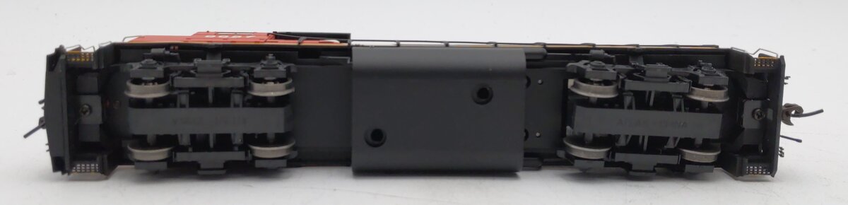 Atlas 10001418 HO Canadian National GMD GP40-2W Diesel Loco #9657 w/ DCC/SND