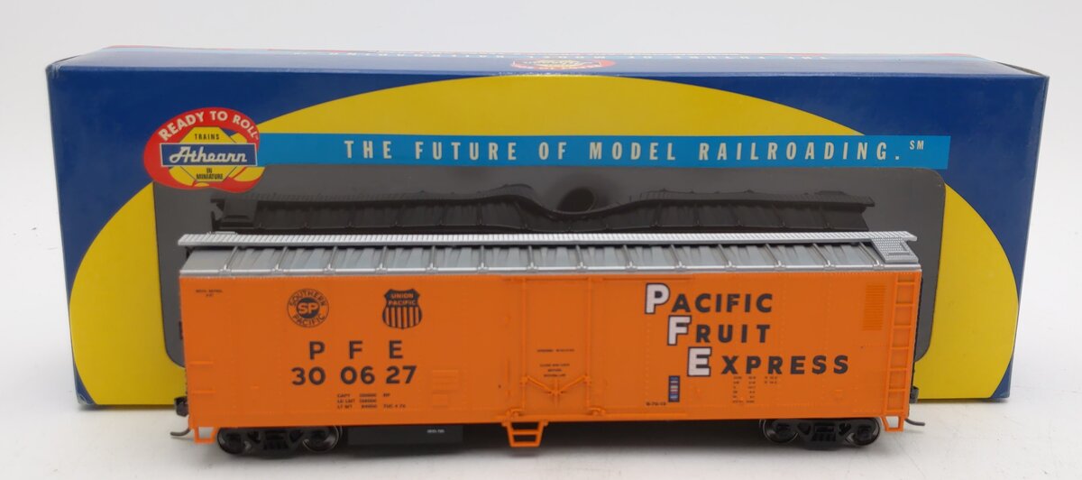 Athearn 7563 HO PFE 50' Mechanical Reefer #300627
