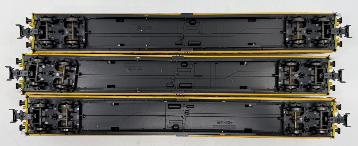 Marklin 48062 HO Type Habbiillnss High-Capacity Sliding Wall Boxcar Set (3)