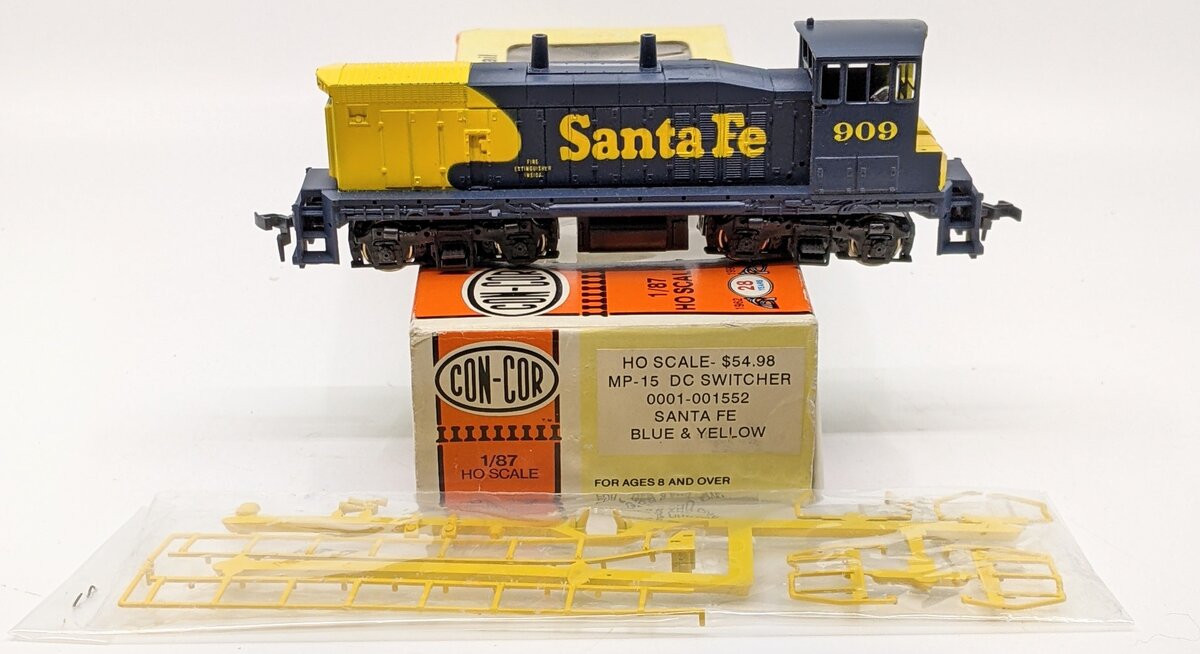 Con-Cor 0001-001552 HO Santa Fe EMD MP-15 Diesel Switcher #909