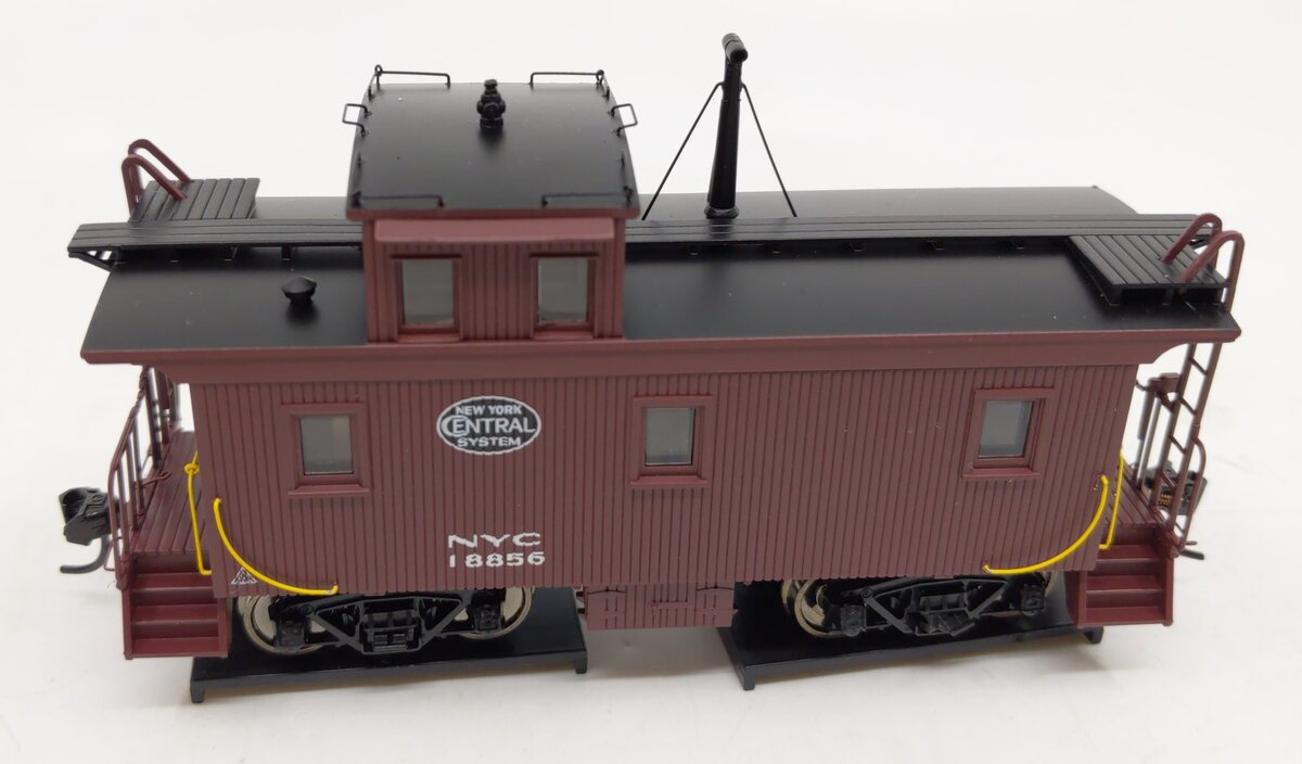 Walthers 920-103466 HO New York Central DM&IR Class G2 Wood Caboose #18856