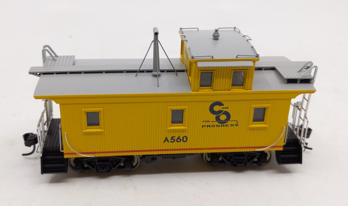 Walthers 920-103459 HO Chesapeake & Ohio DM&IR Class G2 Wood Caboose #A560