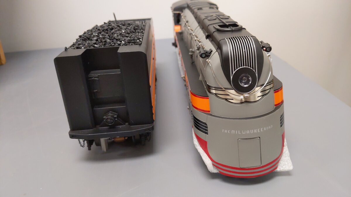 MTH 20-3689-1 O Milwaukee Road 4-6-4 Hiawatha Steam Engine #103 w/ PS3 LN/Box