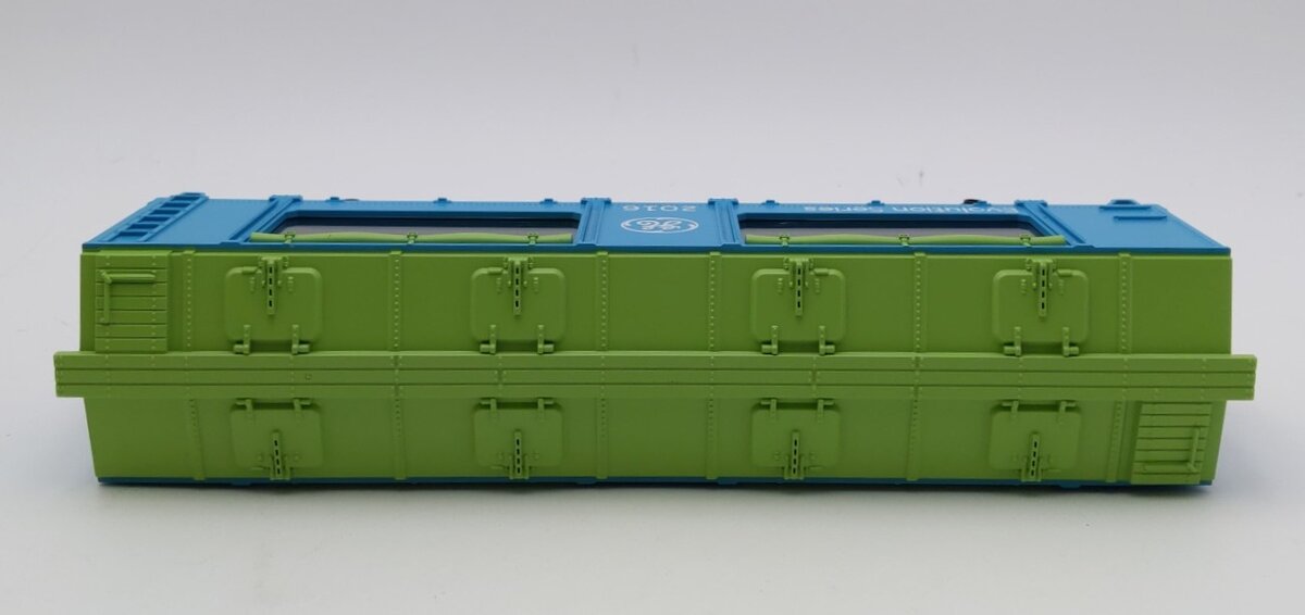 MTH 30-79510 O Gauge G.E. Evolution Operating Action Car #2016