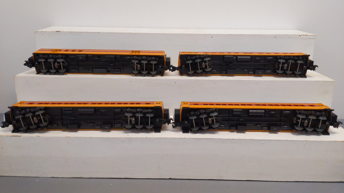 MTH 30-69197 O-27 Milwaukee Road 60' Madison Passenger 4-Car Set