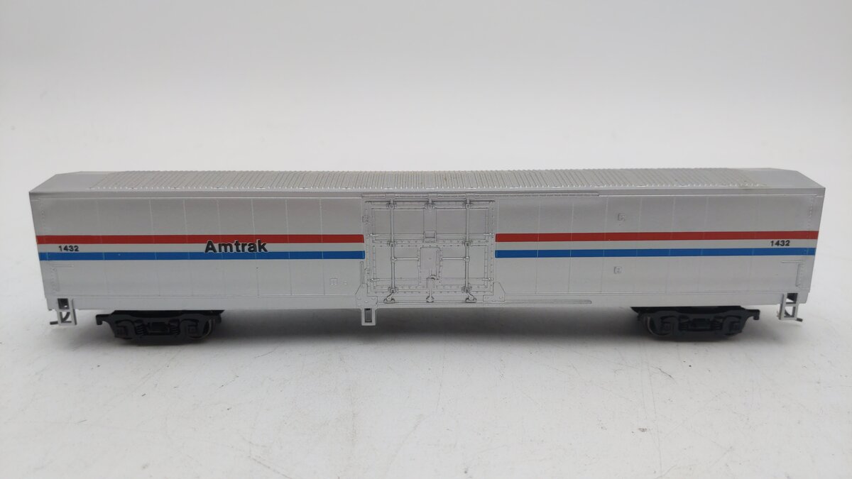 Con-Cor 0001-000871 HO Scale 60 Ft MHC Amtrak Box Car #1432