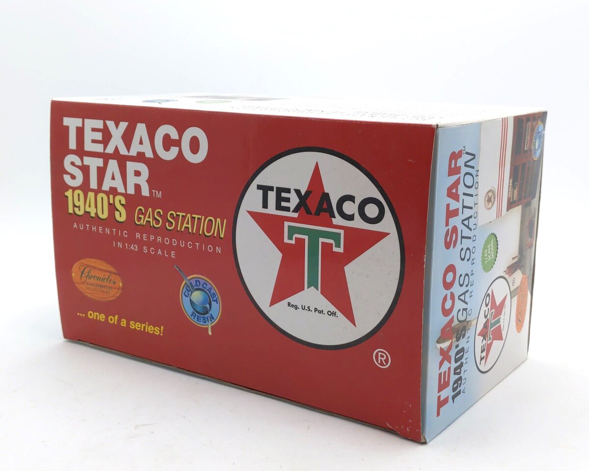 Chronicles Unlimited 1:43 Sacle Texaco Star 1940's Gas Station LN/Box