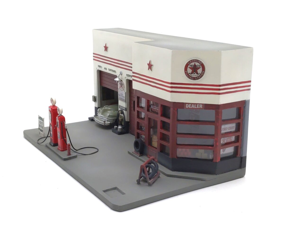 Chronicles Unlimited 1:43 Sacle Texaco Star 1940's Gas Station LN/Box
