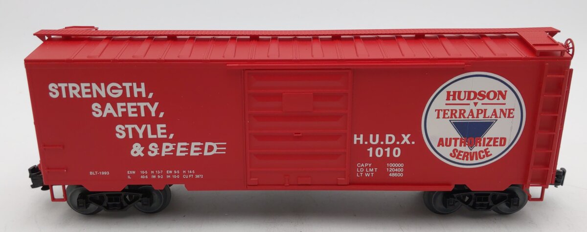 Weaver 1010 O Gauge Hudson Terraplane Boxcar LN