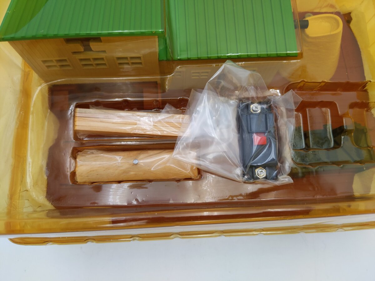 American Flyer 6-49806 S Scale Operating Sawmill NIB
