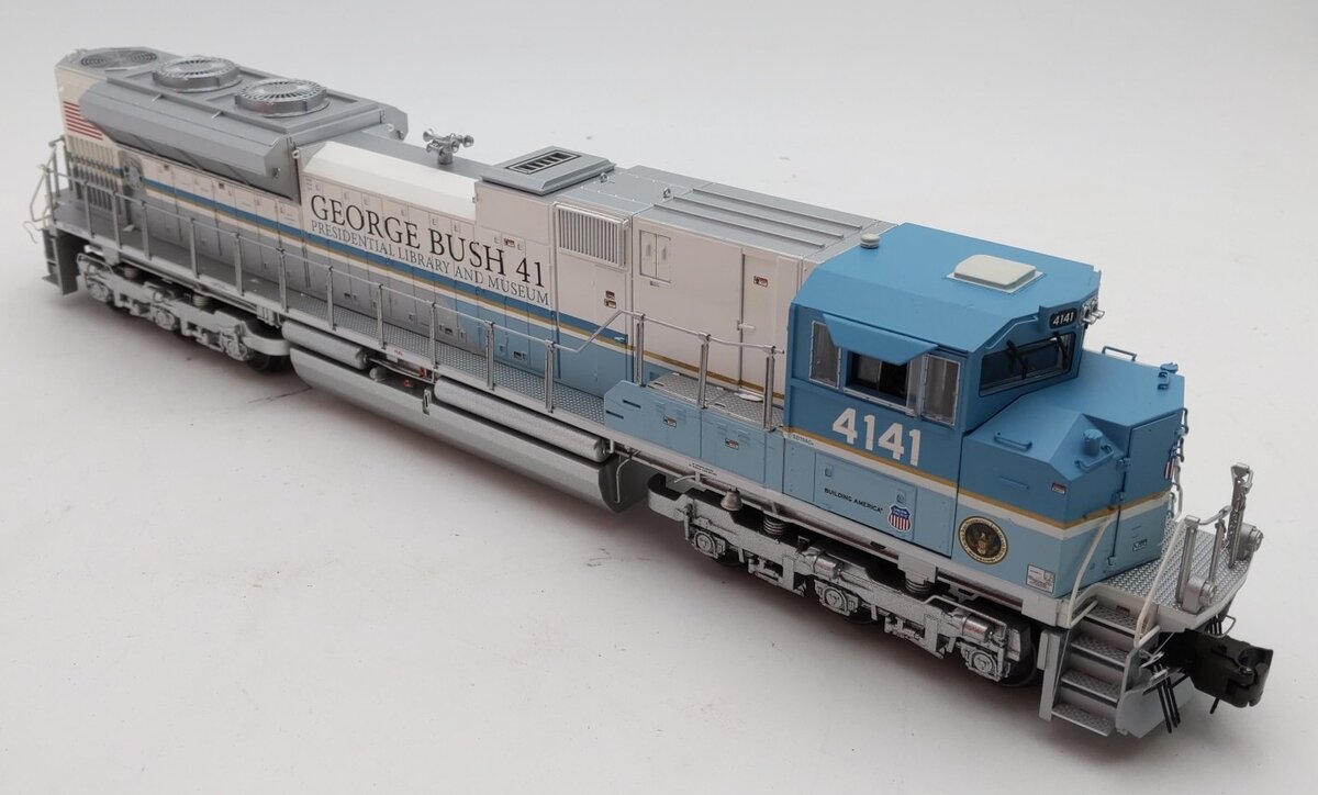 Lionel 6-34618 UP George Bush SD70 Ace Diesel Locomotive #4141 with Legacy