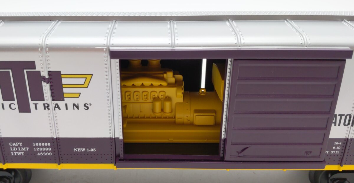 MTH 30-74223 O Gauge MTH RRC Rounded Roof Boxcar #2005 with Generator MT/Box