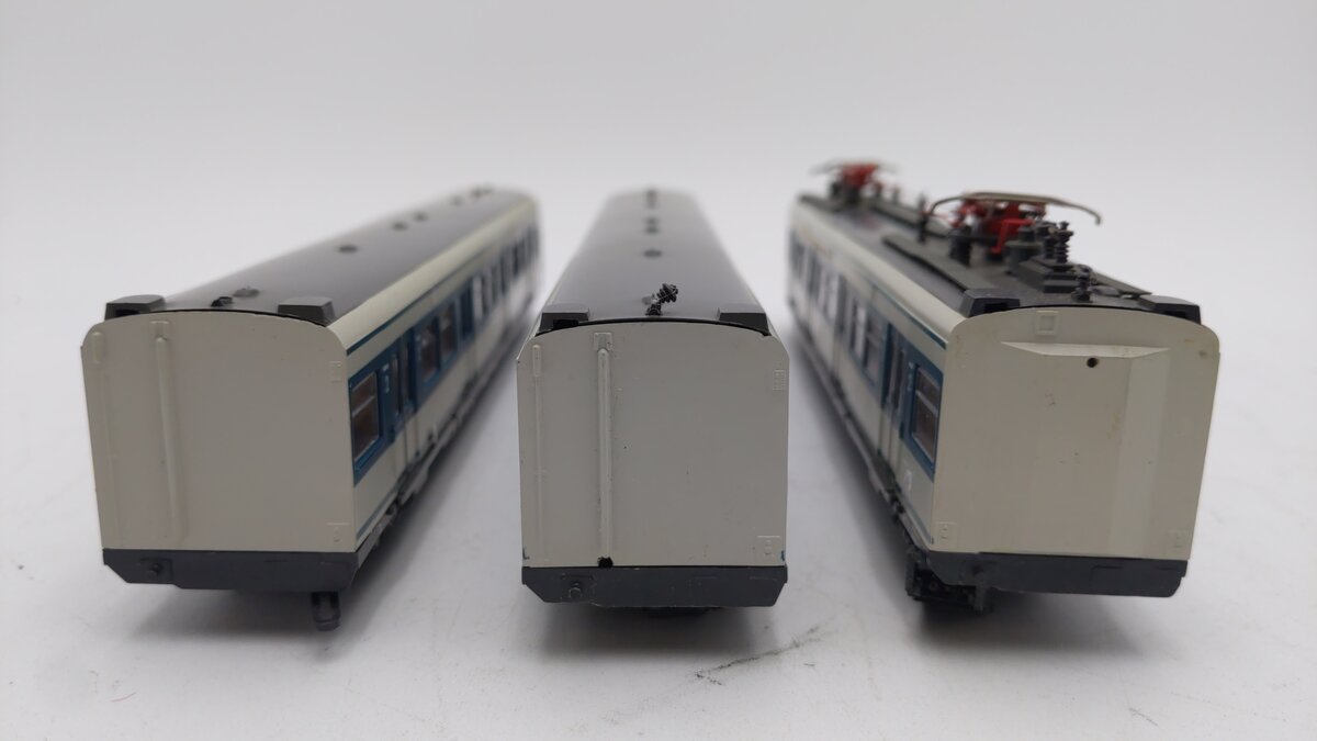 Roco 43002 HO Scale DB S31 Triebzug BR 420/421 Electric Commuter