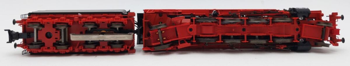 Marklin 37925 HO German Federal Railroad DB Class 042 2-8-2 Sound & DCC 3-Rail