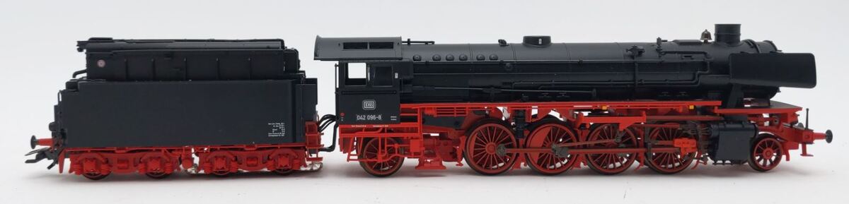 Marklin 37925 HO German Federal Railroad DB Class 042 2-8-2 Sound & DCC 3-Rail