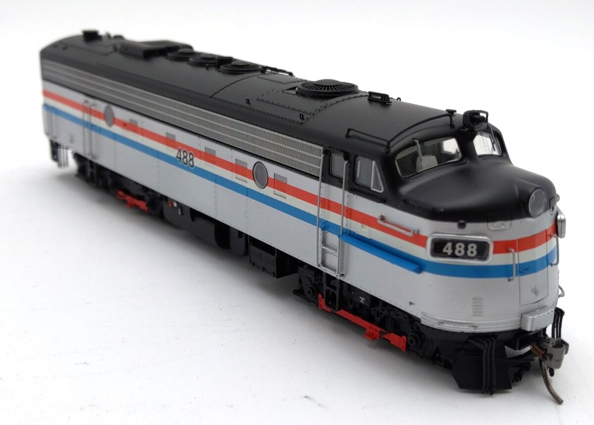 Rapido Trains 14555 HO Amtrak EMD FL9 Diesel Locomotive #488