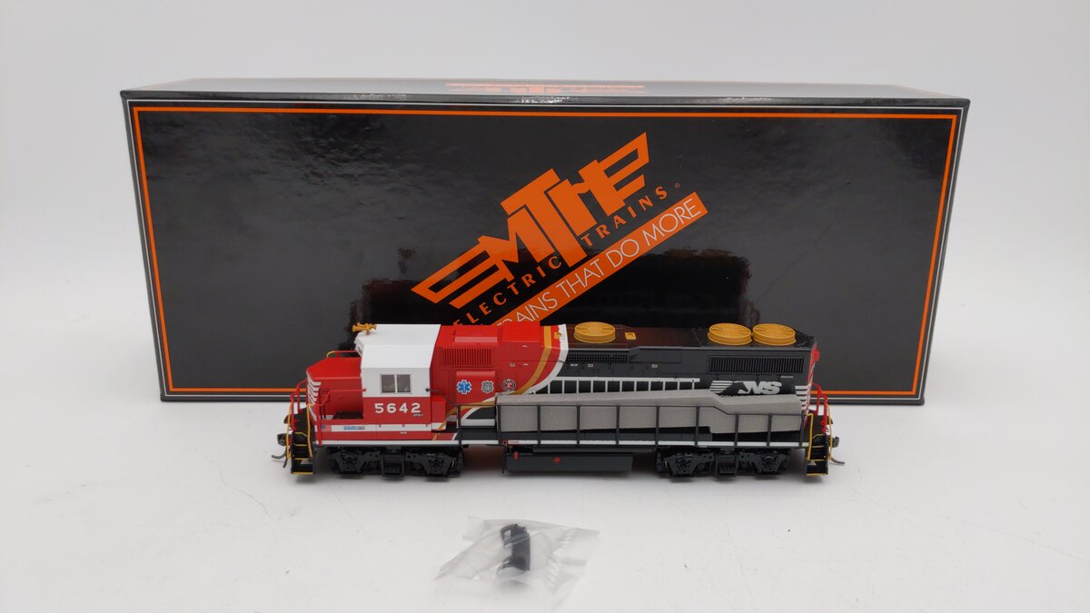 MTH 85-2054-1 HO Norfolk Southern GP38-2 Diesel Locomotive #5642 w/DCC/PS3