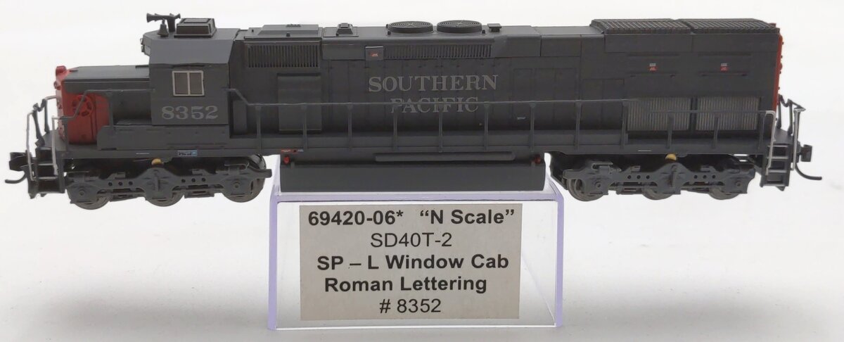 InterMountain 69420 N Scale SP-Roman Lettering SD40T-2/Snoot Diesel Engine #8352 LN/Box