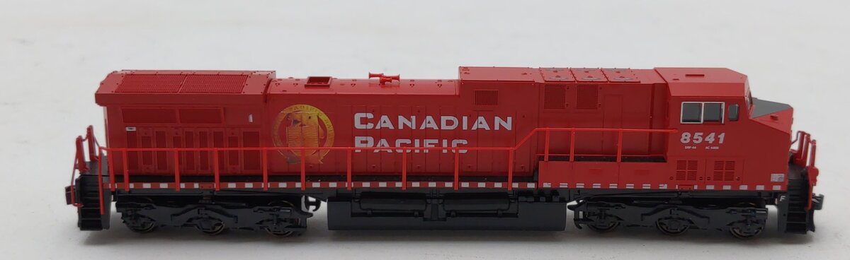 Kato 176-7216 N Scale Canadian Pacific Diesel Locomotive #8541
