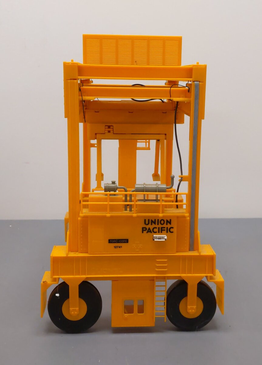 Lionel 6-12741 O Gauge Union Pacific Intermodal Crane LN/Box