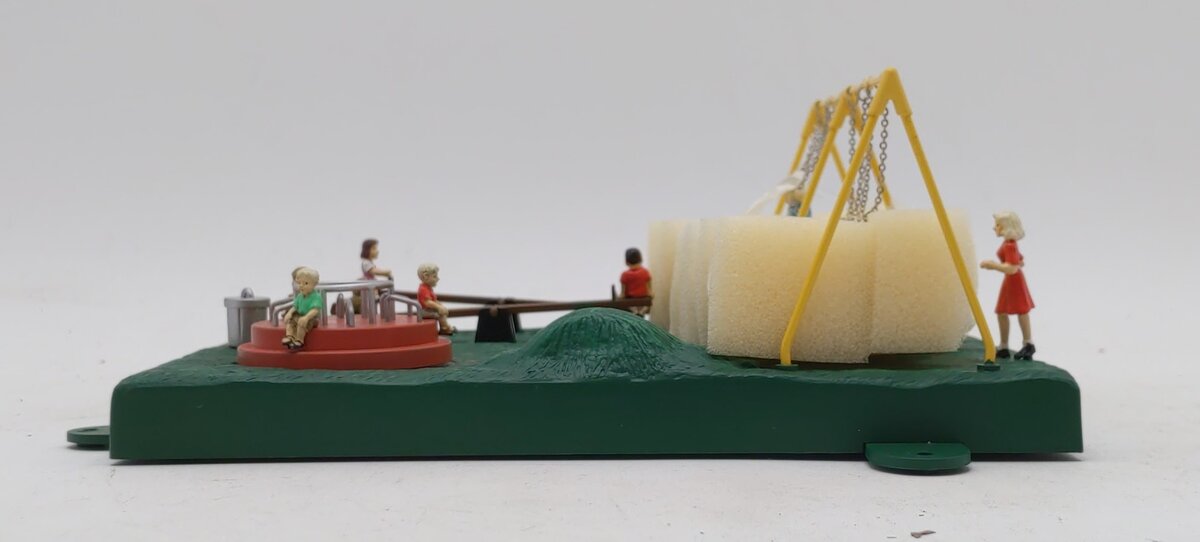 Lionel 6-24138 O Gauge Operating Playtime Playground