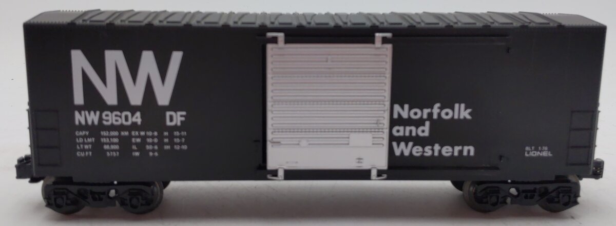 Lionel 6-9604 O Gauge Norfolk & Western Hi-Cube Boxcar NIB