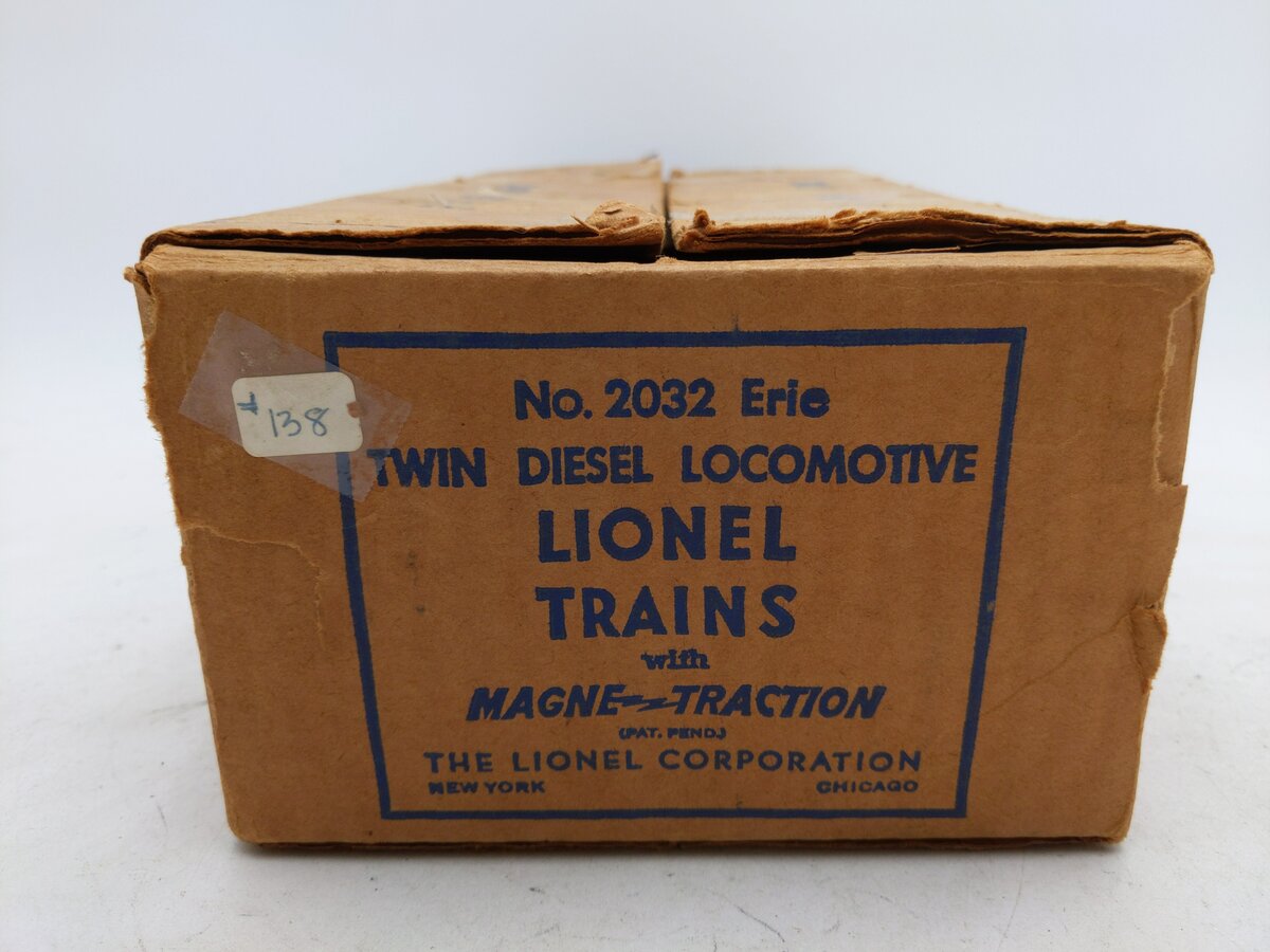 Lionel 2032 Vintage O Erie Alco AA Diesel Locomotive Set VG/Box