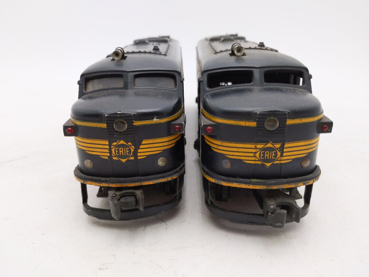 Lionel 2032 Vintage O Erie Alco AA Diesel Locomotive Set VG/Box