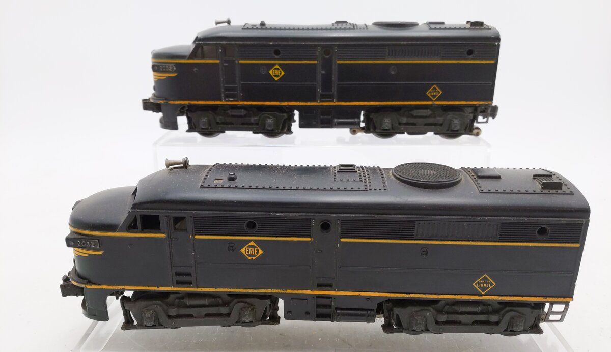Lionel 2032 Vintage O Erie Alco AA Diesel Locomotive Set VG/Box