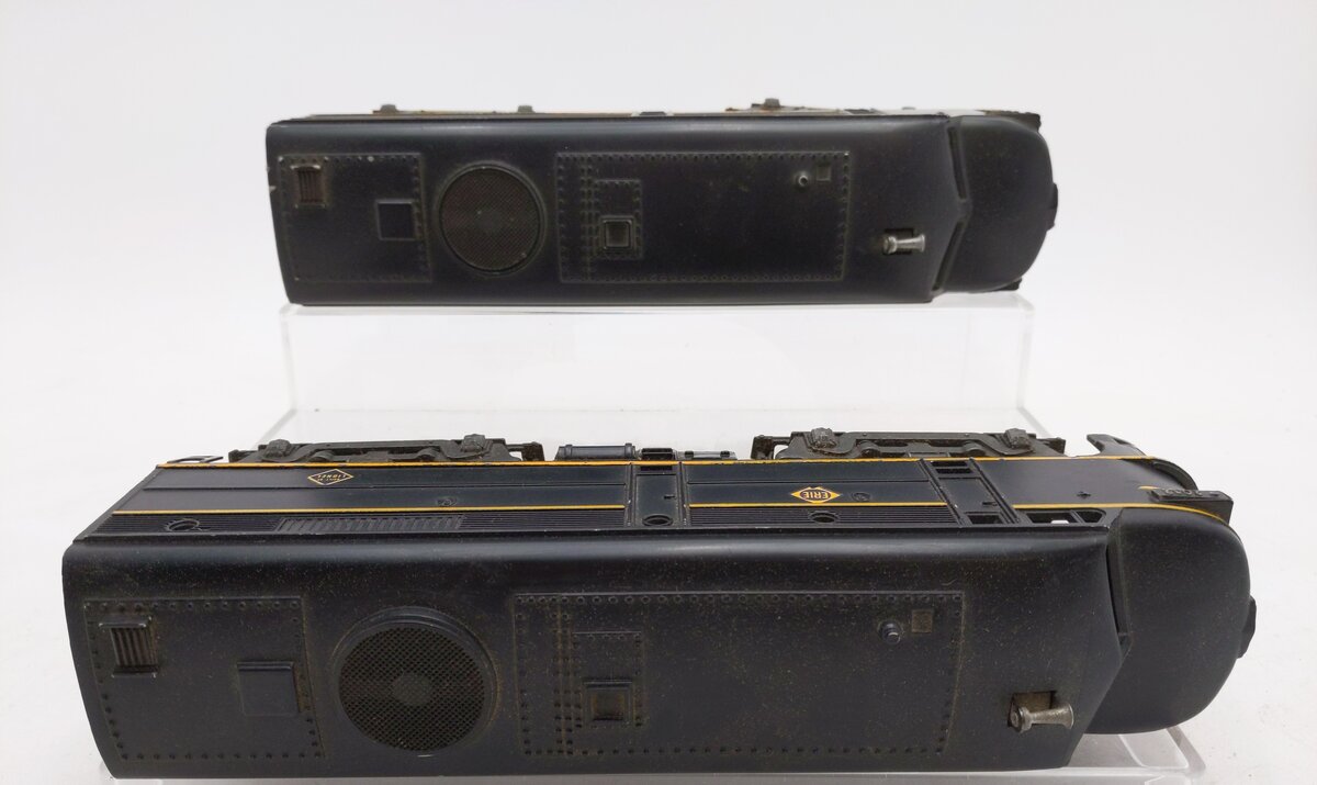 Lionel 2032 Vintage O Erie Alco AA Diesel Locomotive Set VG/Box