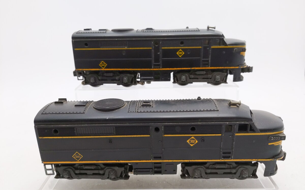 Lionel 2032 Vintage O Erie Alco AA Diesel Locomotive Set VG/Box