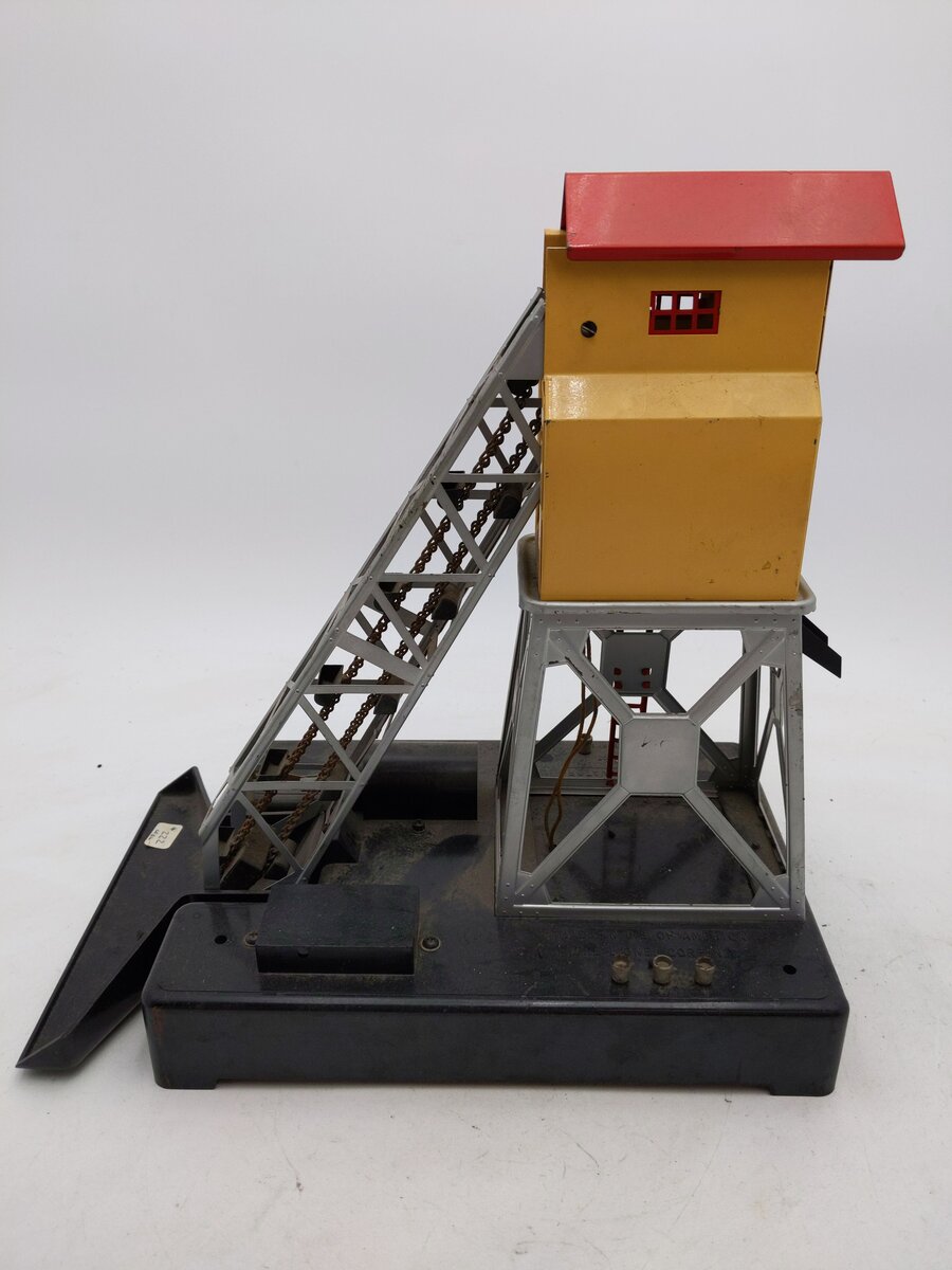 Lionel 97 Vintage O Operating Coal Elevator Loader VG