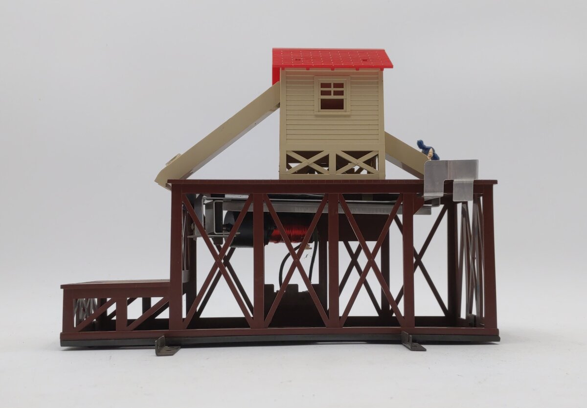 Lionel 6-2306 O Gauge Operating Icing Station w/ PFE Ice Car #6700 LN/Box