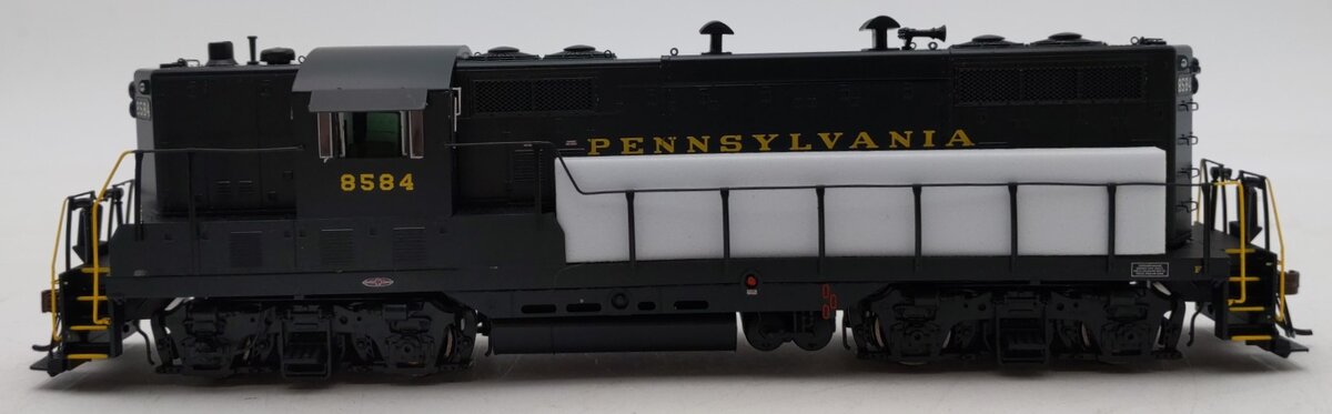 Athearn G82356 HO Scale PRR GP7 Diesel Locomotive #8584 with DCC and Sound