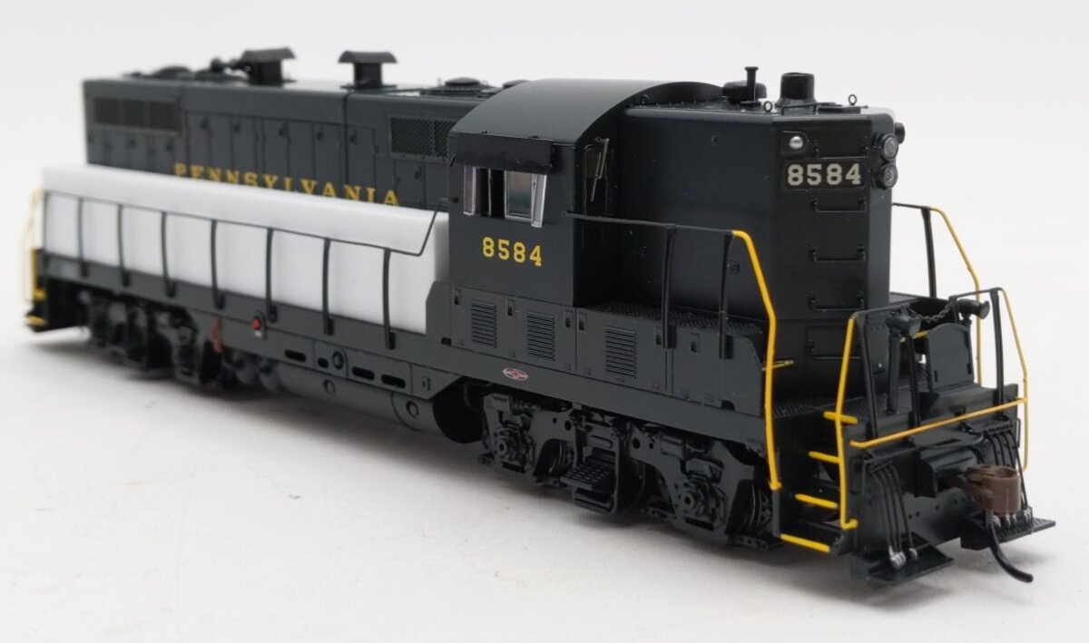 Athearn G82356 HO Scale PRR GP7 Diesel Locomotive #8584 with DCC and Sound