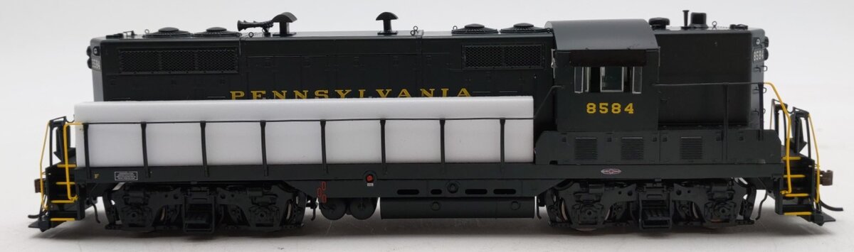 Athearn G82356 HO Scale PRR GP7 Diesel Locomotive #8584 with DCC and Sound