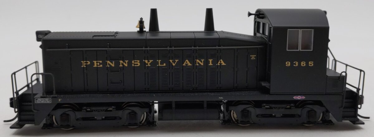 Broadway Limited 6750 HO Pennsylvania EMD SW7 Diesel Locomotive #9365 w/Paragon4