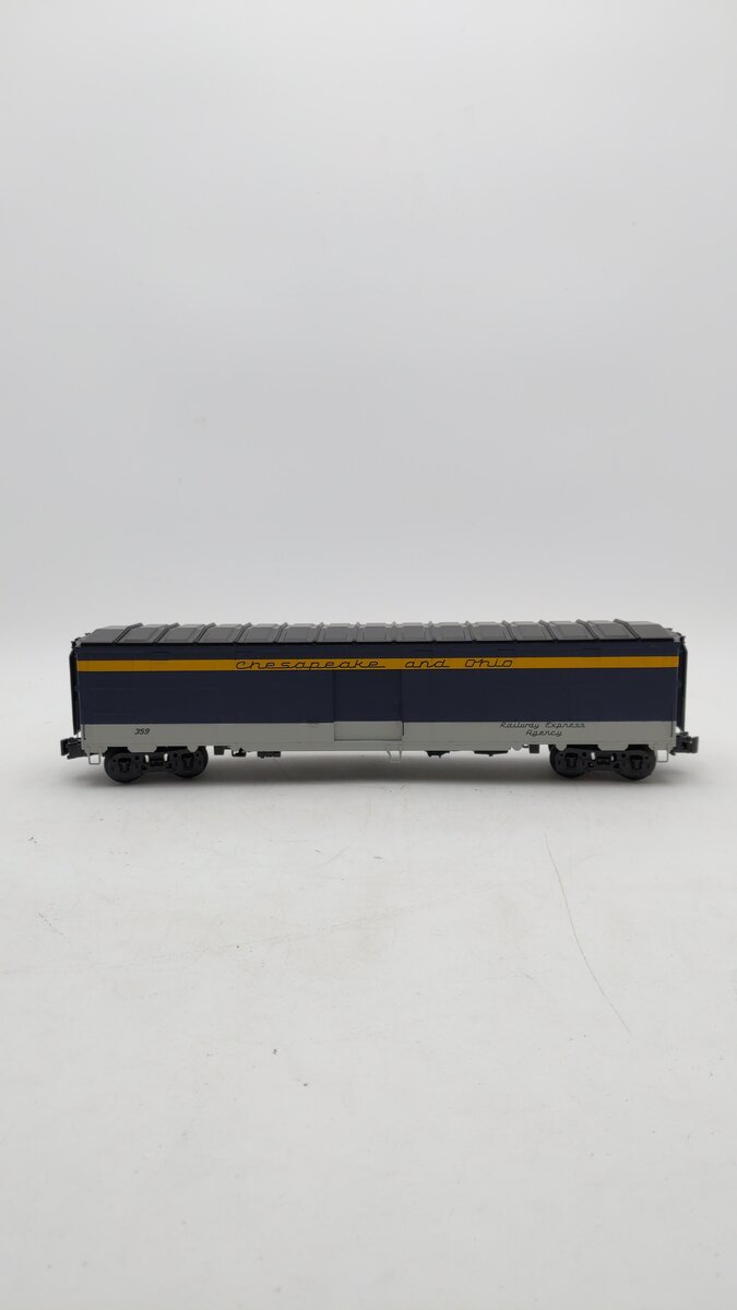 Atlas 3007708 O Chesapeake & Ohio Rebuilt Troop Express Boxcar #359 (3-Rail) LN/Box