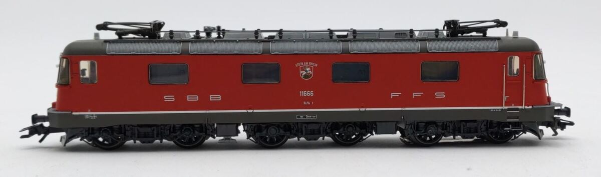 Marklin 37322 HO Scale SBB Re 6/6 Electric Loco