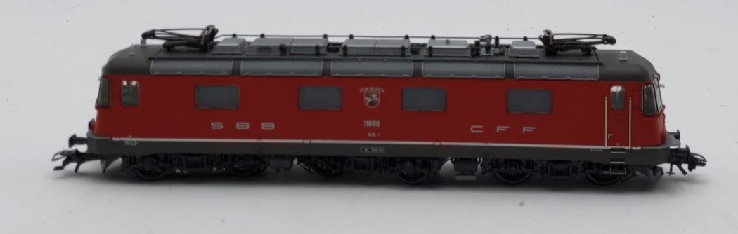 Marklin 37322 HO Scale SBB Re 6/6 Electric Loco